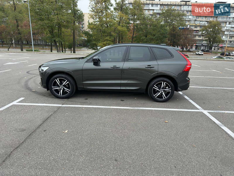 Внедорожник / Кроссовер Volvo XC60 2020 в Киеве