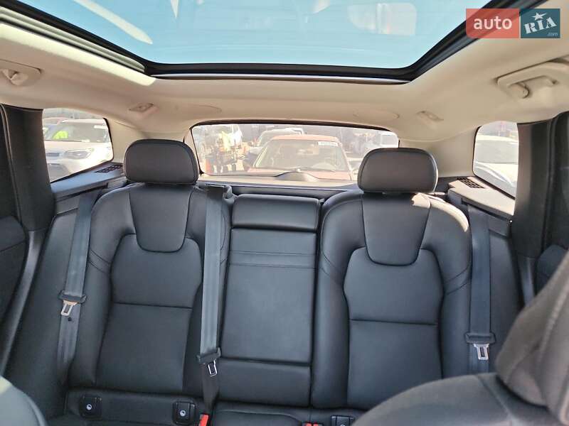 Позашляховик / Кросовер Volvo XC60 2021 в Луцьку