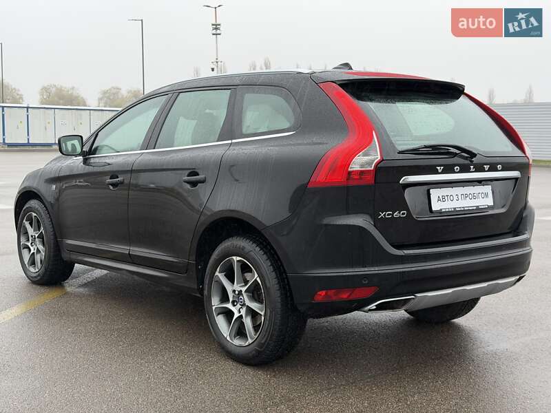 Позашляховик / Кросовер Volvo XC60 2016 в Києві