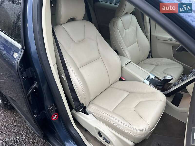 Внедорожник / Кроссовер Volvo XC60 2015 в Луцке