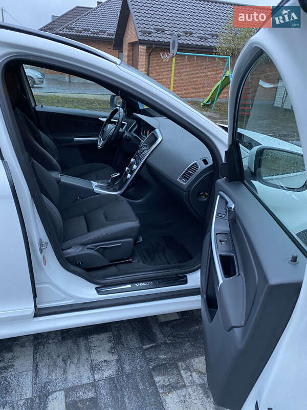 Внедорожник / Кроссовер Volvo XC60 2014 в Сарнах фото 33 Внедорожник / Кроссовер Volvo XC60 2014 в Сарнах