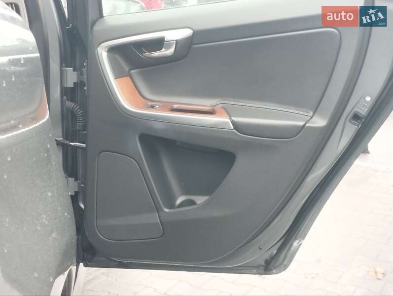 Внедорожник / Кроссовер Volvo XC60 2016 в Киеве фото 33 Внедорожник / Кроссовер Volvo XC60 2016 в Киеве
