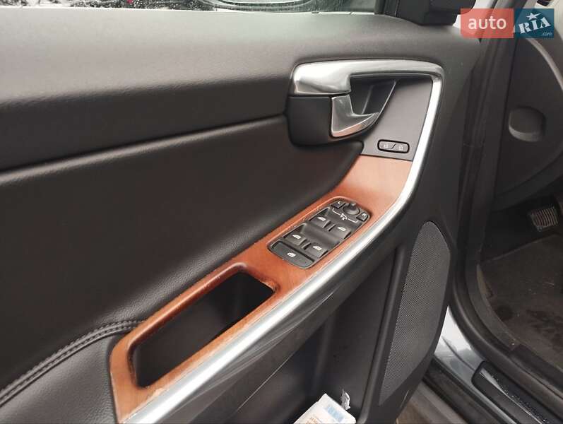 Внедорожник / Кроссовер Volvo XC60 2016 в Киеве фото 48 Внедорожник / Кроссовер Volvo XC60 2016 в Киеве