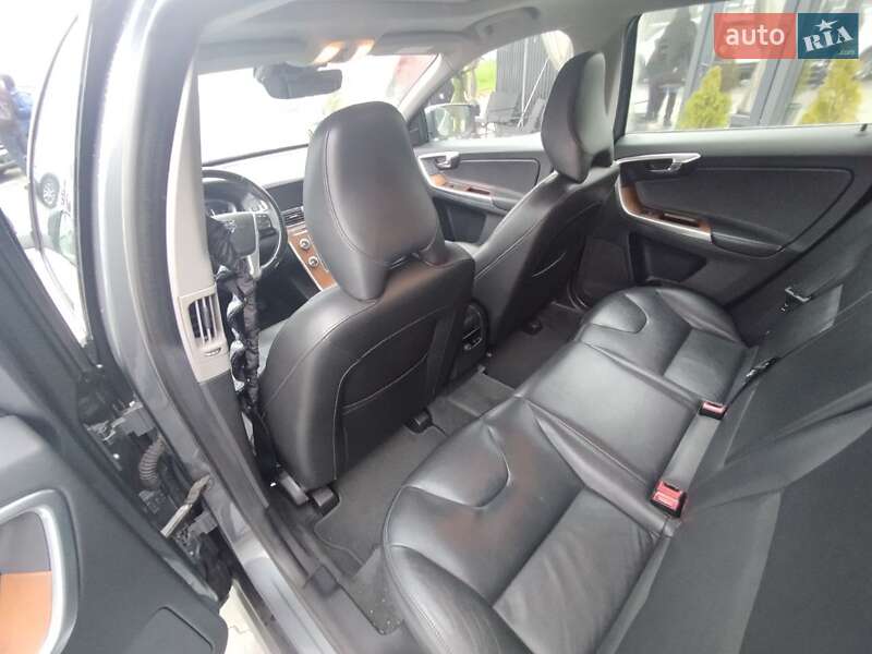 Внедорожник / Кроссовер Volvo XC60 2016 в Киеве фото 58 Внедорожник / Кроссовер Volvo XC60 2016 в Киеве