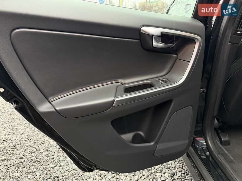 Позашляховик / Кросовер Volvo XC60 2013 в Стрию