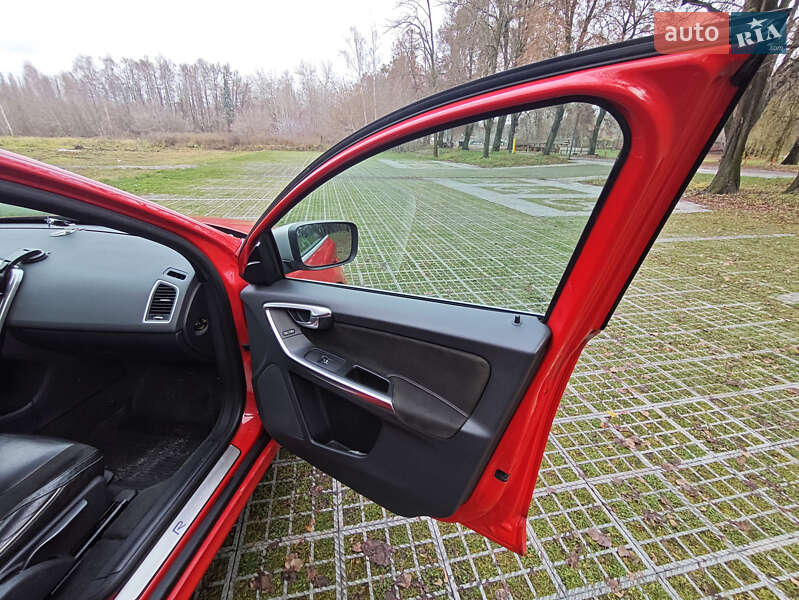 Позашляховик / Кросовер Volvo XC60 2013 в Києві