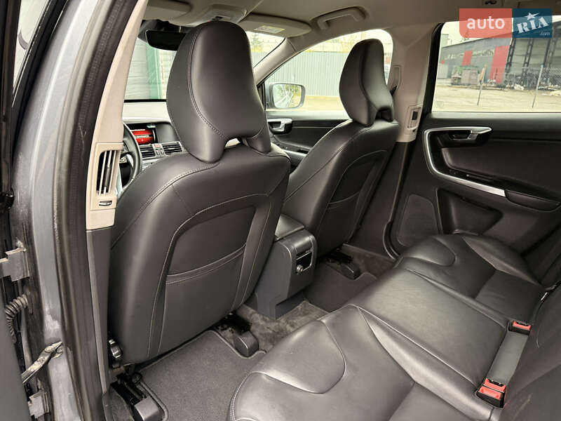 Внедорожник / Кроссовер Volvo XC60 2017 в Ивано-Франковске фото 54 Внедорожник / Кроссовер Volvo XC60 2017 в Ивано-Франковске