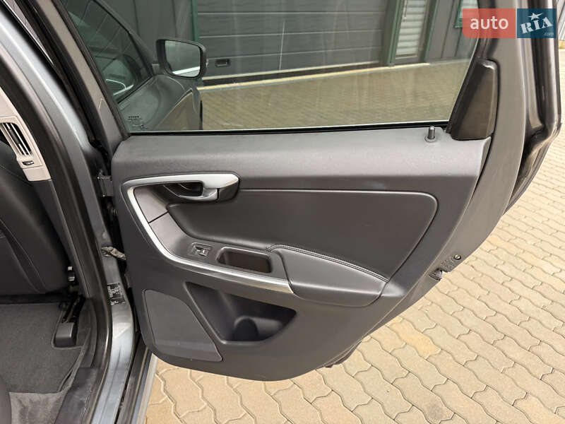 Внедорожник / Кроссовер Volvo XC60 2017 в Ивано-Франковске фото 62 Внедорожник / Кроссовер Volvo XC60 2017 в Ивано-Франковске