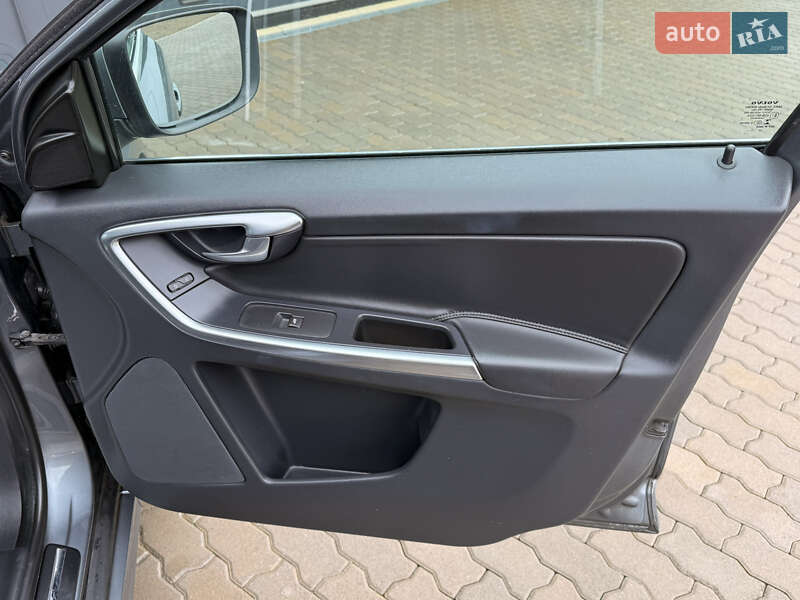 Внедорожник / Кроссовер Volvo XC60 2017 в Ивано-Франковске фото 80 Внедорожник / Кроссовер Volvo XC60 2017 в Ивано-Франковске