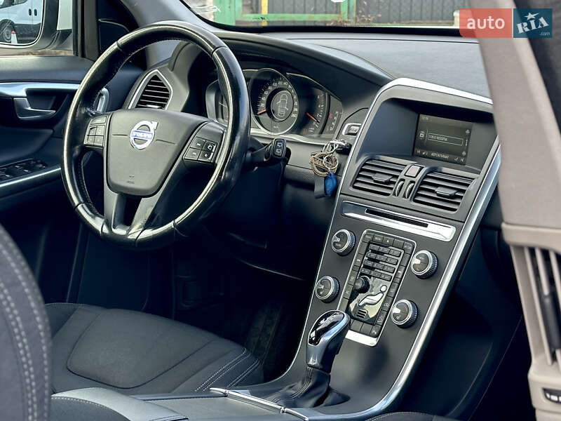 Внедорожник / Кроссовер Volvo XC60 2014 в Киеве фото 14 Внедорожник / Кроссовер Volvo XC60 2014 в Киеве