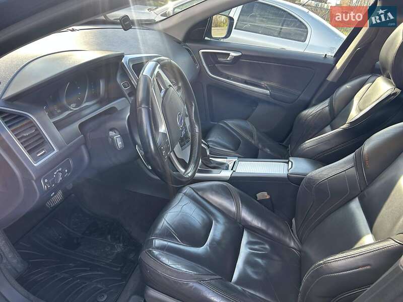 Внедорожник / Кроссовер Volvo XC60 2015 в Хмельницком