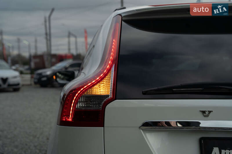 Позашляховик / Кросовер Volvo XC60 2015 в Чернівцях