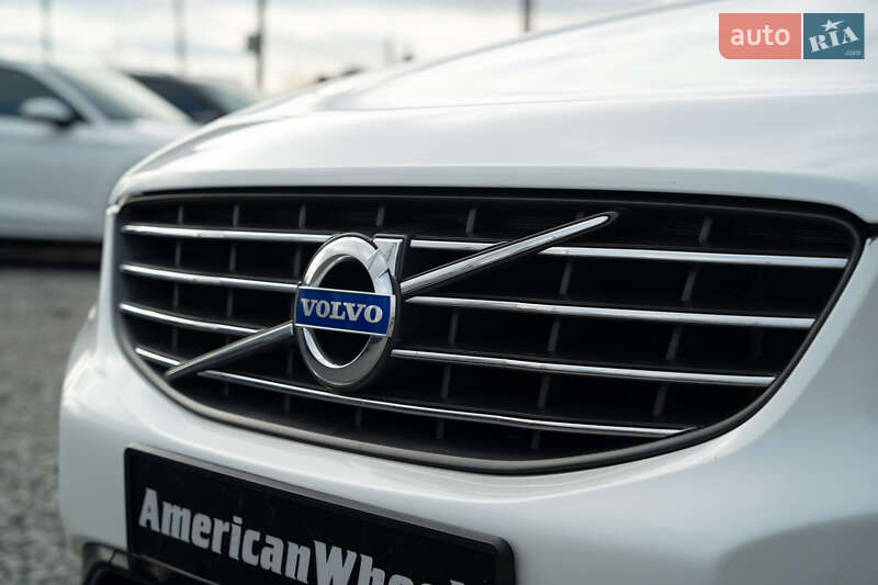 Позашляховик / Кросовер Volvo XC60 2015 в Чернівцях