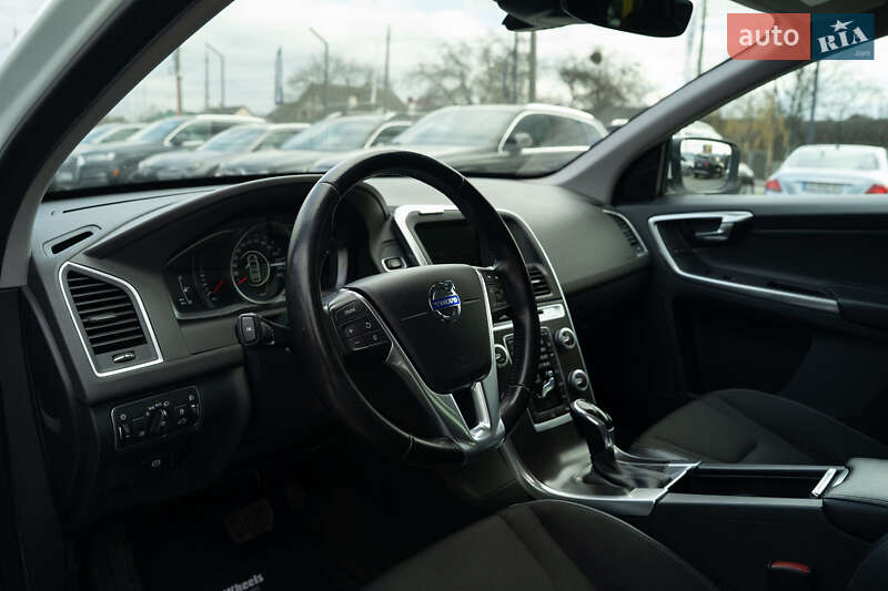 Позашляховик / Кросовер Volvo XC60 2015 в Чернівцях