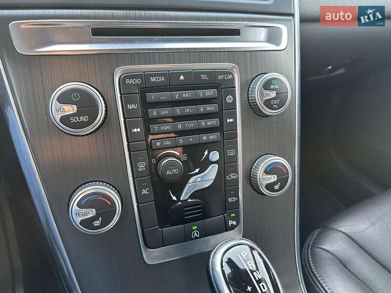 Позашляховик / Кросовер Volvo XC60 2016 в Києві