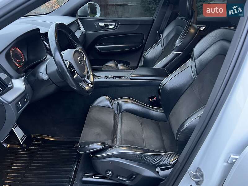 Внедорожник / Кроссовер Volvo XC60 2017 в Ровно фото 15 Внедорожник / Кроссовер Volvo XC60 2017 в Ровно