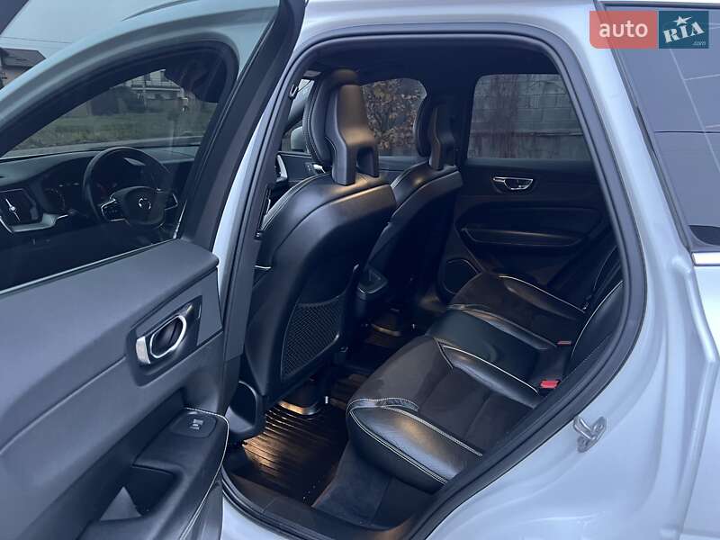 Внедорожник / Кроссовер Volvo XC60 2017 в Ровно фото 18 Внедорожник / Кроссовер Volvo XC60 2017 в Ровно