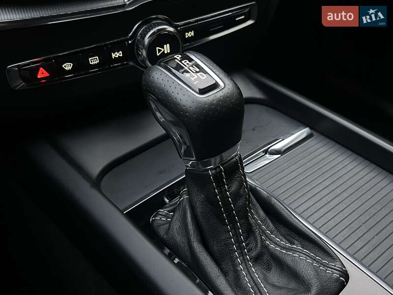 Внедорожник / Кроссовер Volvo XC60 2017 в Ровно фото 23 Внедорожник / Кроссовер Volvo XC60 2017 в Ровно