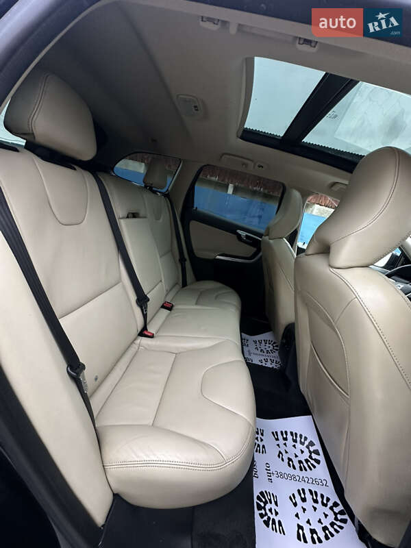 Внедорожник / Кроссовер Volvo XC60 2016 в Рожнятове