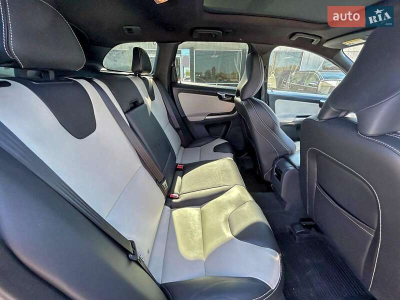Внедорожник / Кроссовер Volvo XC60 2016 в Львове фото 6 Внедорожник / Кроссовер Volvo XC60 2016 в Львове