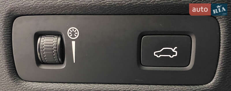 Внедорожник / Кроссовер Volvo XC60 2018 в Львове фото 25 Внедорожник / Кроссовер Volvo XC60 2018 в Львове