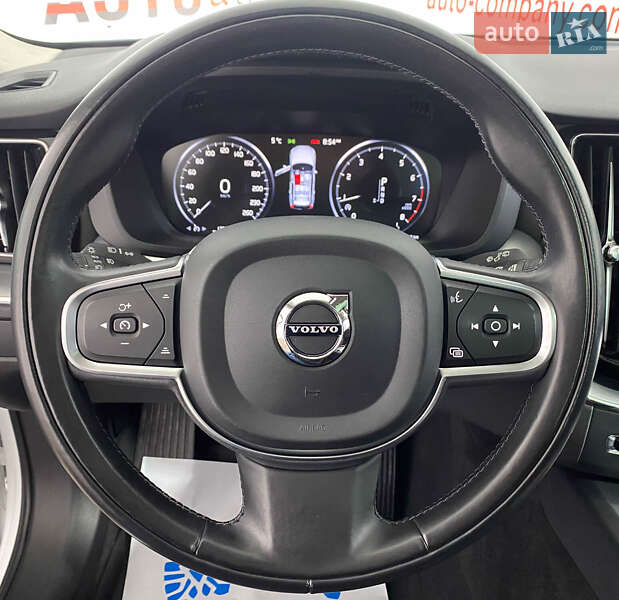 Внедорожник / Кроссовер Volvo XC60 2018 в Львове фото 14 Внедорожник / Кроссовер Volvo XC60 2018 в Львове