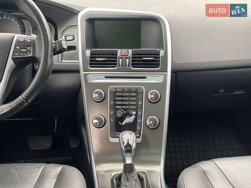Позашляховик / Кросовер Volvo XC60 2014 в Володимирі фото 23 Позашляховик / Кросовер Volvo XC60 2014 в Володимирі