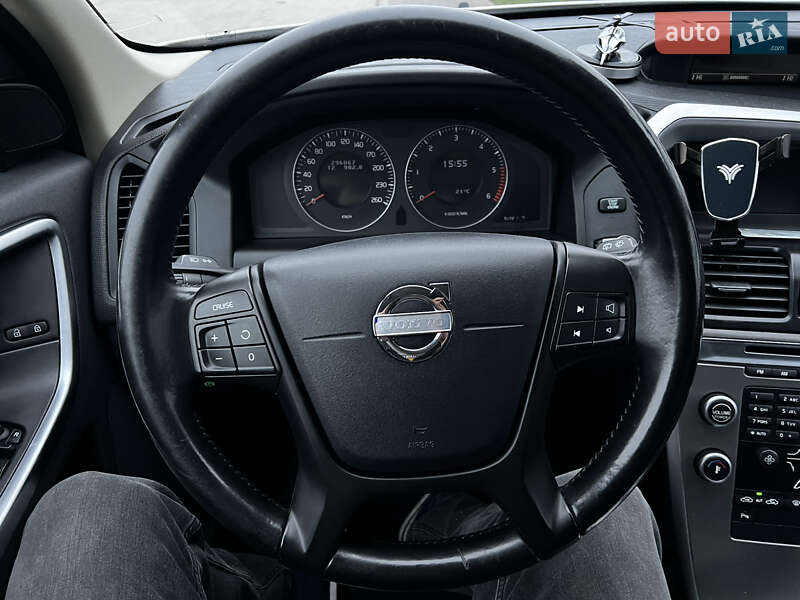 Позашляховик / Кросовер Volvo XC60 2009 в Вараші