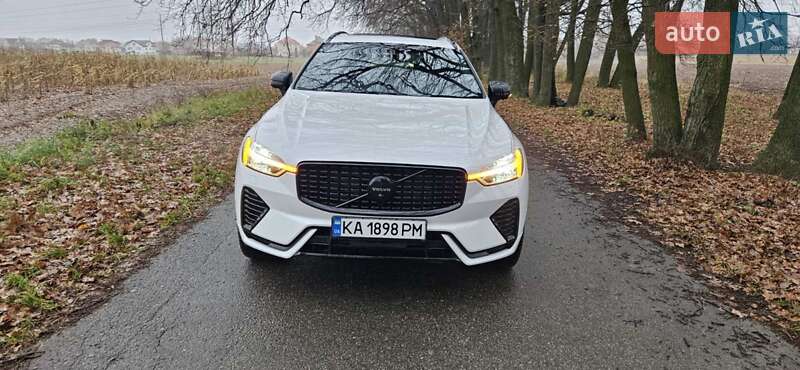 Внедорожник / Кроссовер Volvo XC60 2022 в Киеве