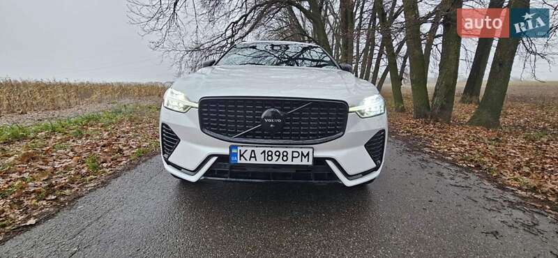 Внедорожник / Кроссовер Volvo XC60 2022 в Киеве