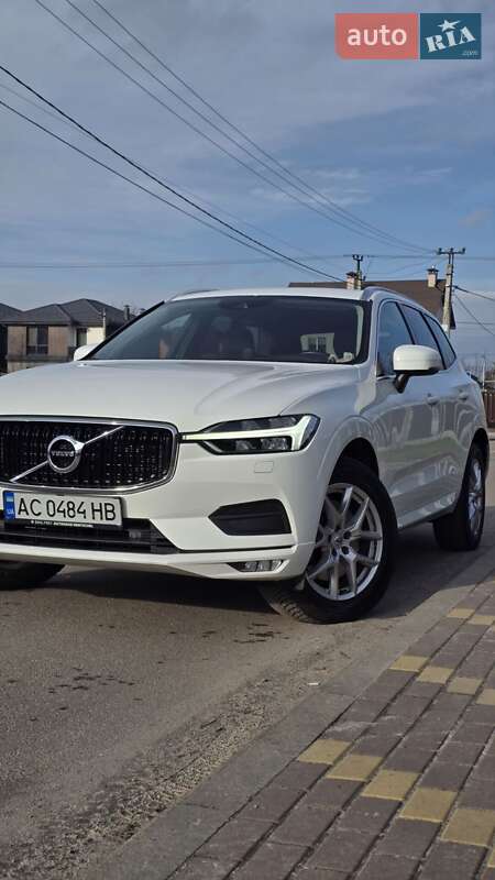 Внедорожник / Кроссовер Volvo XC60 2019 в Киеве