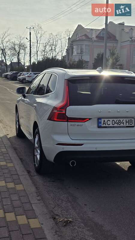 Внедорожник / Кроссовер Volvo XC60 2019 в Киеве