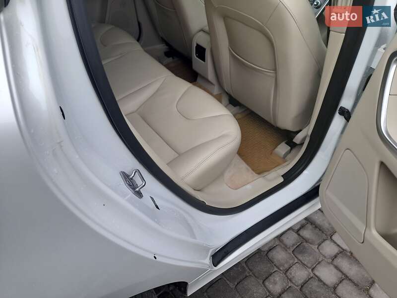 Позашляховик / Кросовер Volvo XC60 2016 в Львові