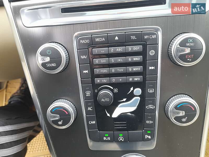 Позашляховик / Кросовер Volvo XC60 2016 в Львові