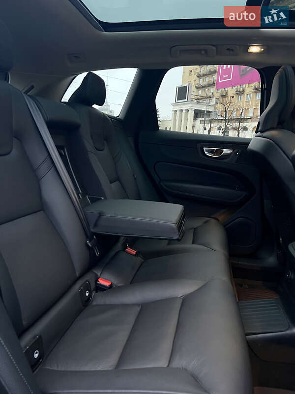 Позашляховик / Кросовер Volvo XC60 2024 в Харкові