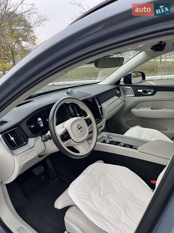 Позашляховик / Кросовер Volvo XC60 2023 в Одесі фото 10 Позашляховик / Кросовер Volvo XC60 2023 в Одесі