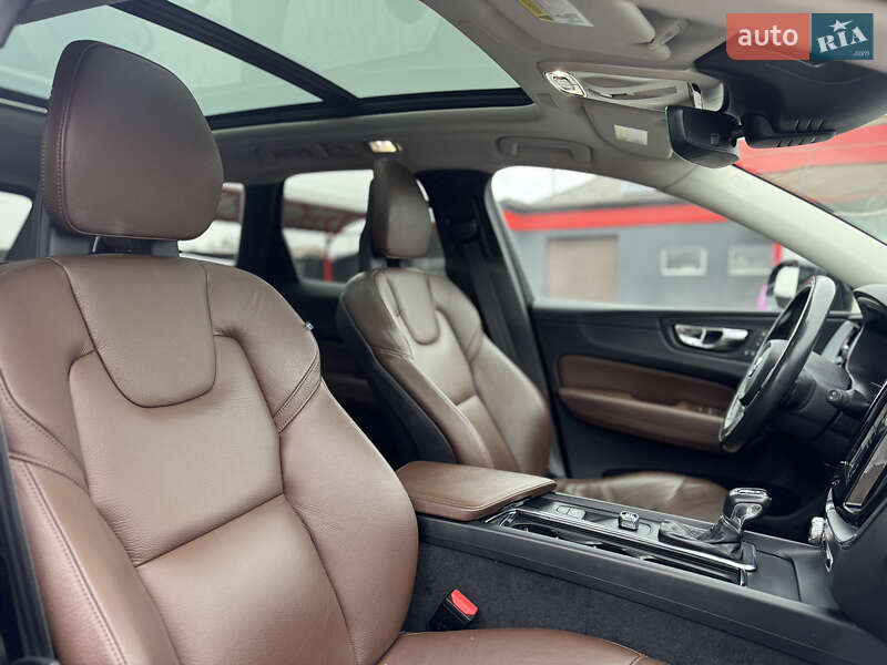 Позашляховик / Кросовер Volvo XC60 2017 в Новояворівську