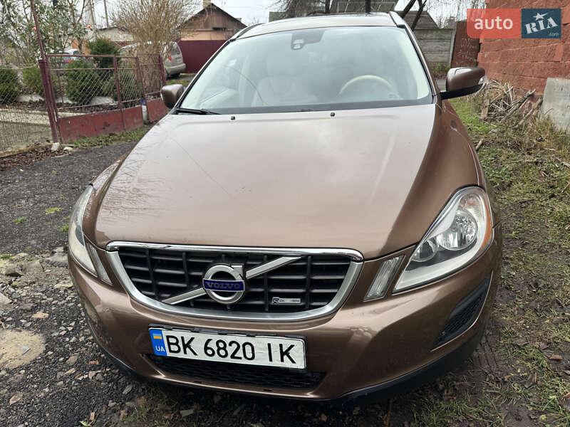 Позашляховик / Кросовер Volvo XC60 2010 в Рівному