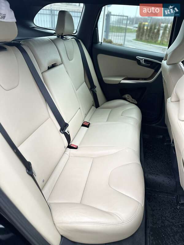 Позашляховик / Кросовер Volvo XC60 2014 в Полтаві