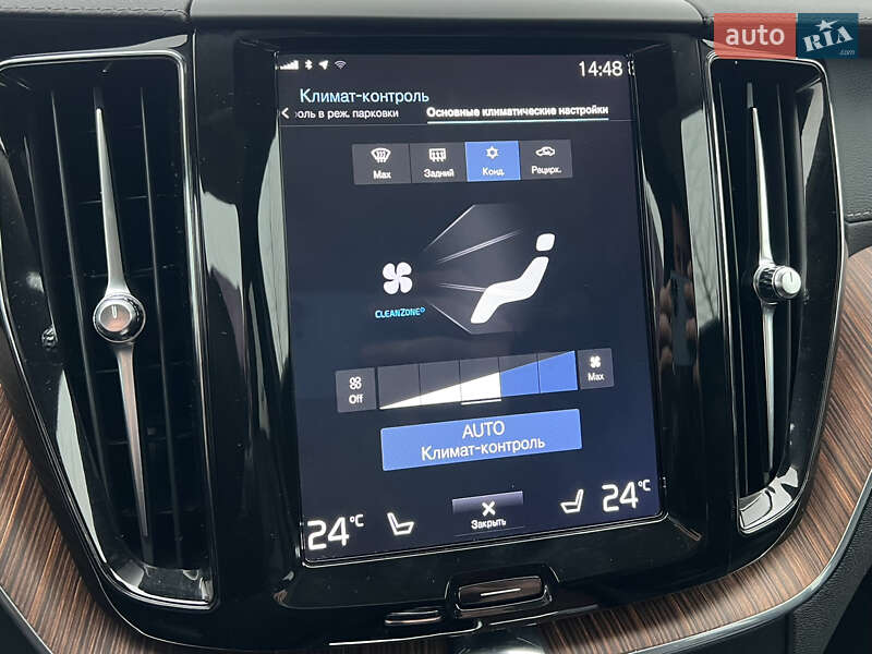 Внедорожник / Кроссовер Volvo XC60 2019 в Киеве