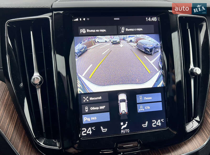 Внедорожник / Кроссовер Volvo XC60 2019 в Киеве