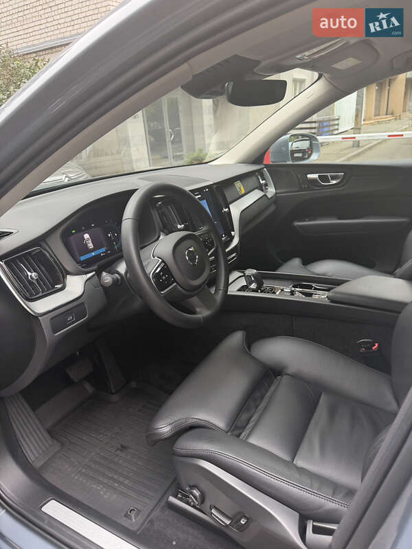 Позашляховик / Кросовер Volvo XC60 2022 в Києві