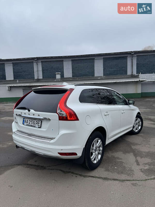 Внедорожник / Кроссовер Volvo XC60 2015 в Киеве