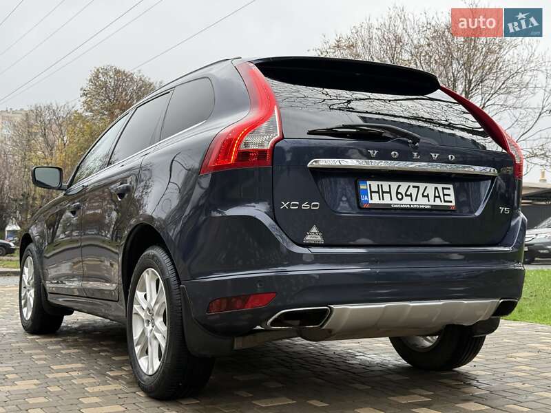 Внедорожник / Кроссовер Volvo XC60 2014 в Одессе