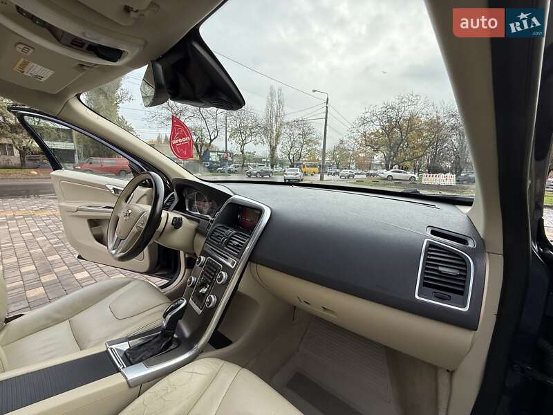 Внедорожник / Кроссовер Volvo XC60 2014 в Одессе