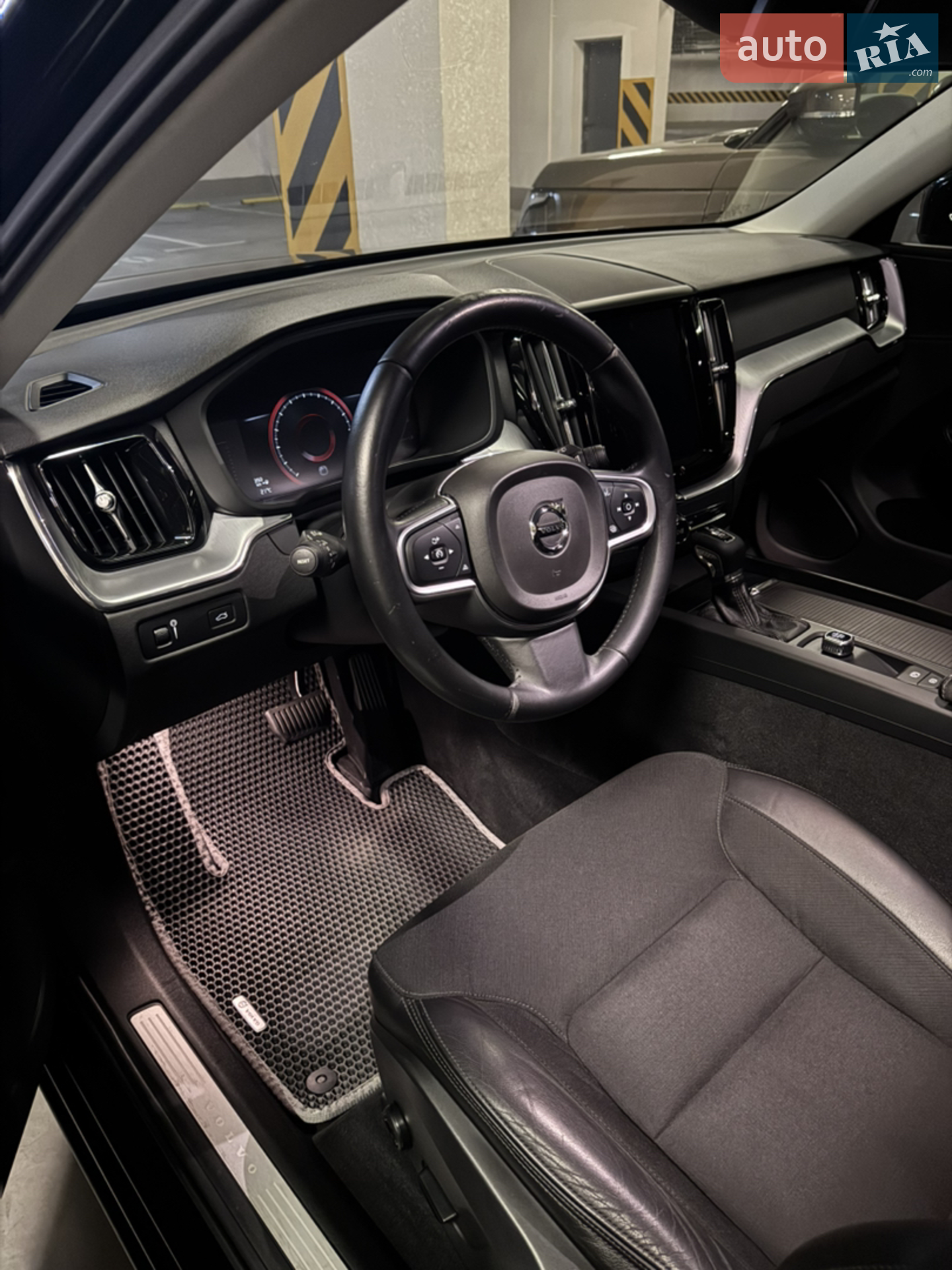 2018 Volvo XC60 - мініатюра 10