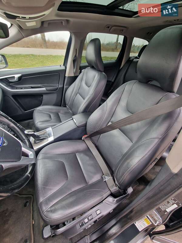 Позашляховик / Кросовер Volvo XC60 2015 в Луцьку фото 16 Позашляховик / Кросовер Volvo XC60 2015 в Луцьку