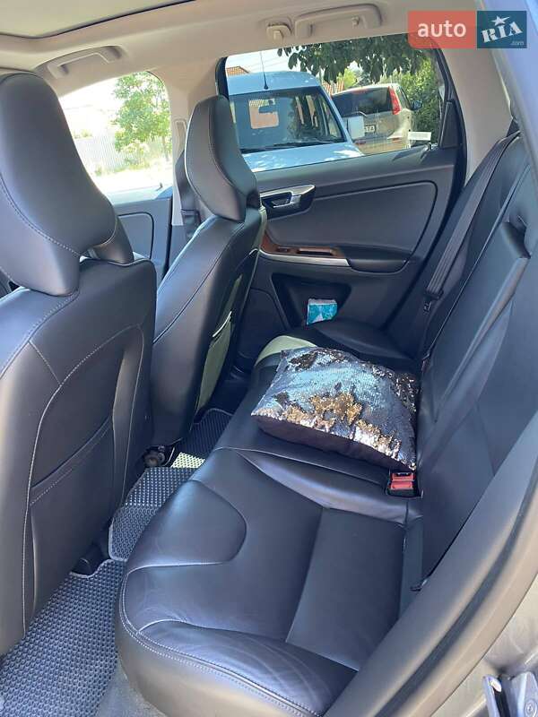 Позашляховик / Кросовер Volvo XC60 2017 в Одесі фото 10 Позашляховик / Кросовер Volvo XC60 2017 в Одесі
