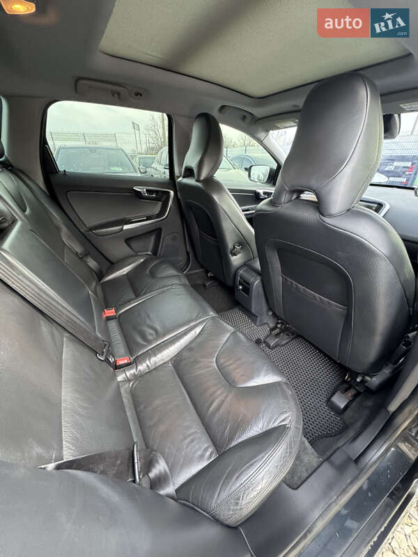 Внедорожник / Кроссовер Volvo XC60 2013 в Ивано-Франковске фото 30 Внедорожник / Кроссовер Volvo XC60 2013 в Ивано-Франковске