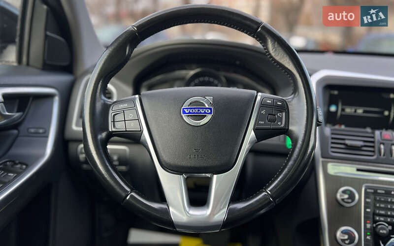 Позашляховик / Кросовер Volvo XC60 2015 в Львові фото 8 Позашляховик / Кросовер Volvo XC60 2015 в Львові